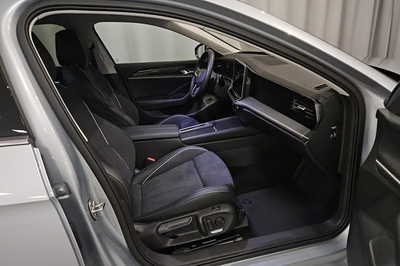 Volkswagen Passat 6 of 12