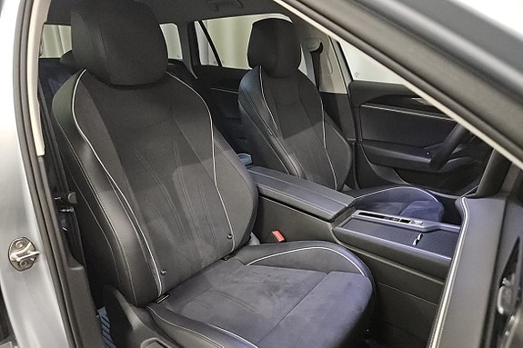 Volkswagen Passat 7 of 12