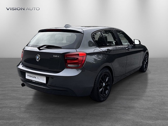 BMW 116i 5 of 24