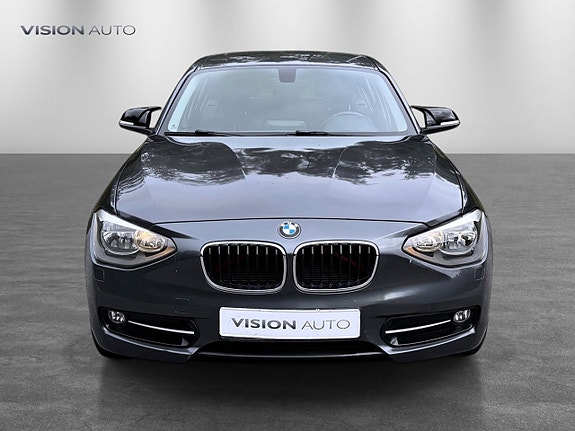 BMW 116i 2 of 24