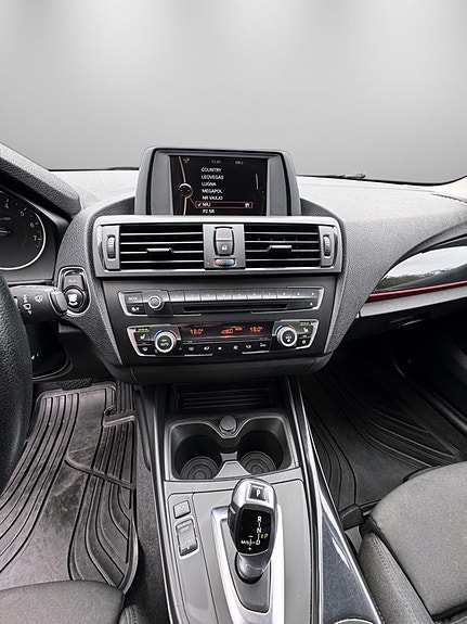 BMW 116i 14 of 24
