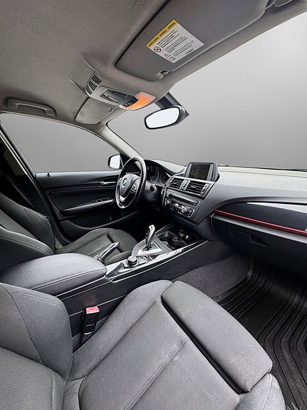 BMW 116i 16 of 24