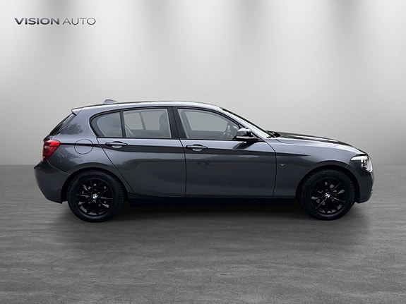 BMW 116i 4 of 24