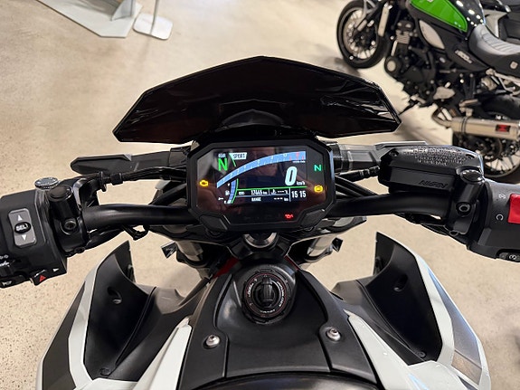Kawasaki Z900 Performance Akrapovic system 4 of 4