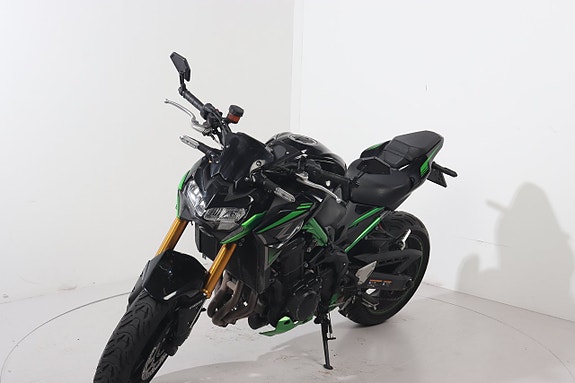 Kawasaki Z900 4 of 7