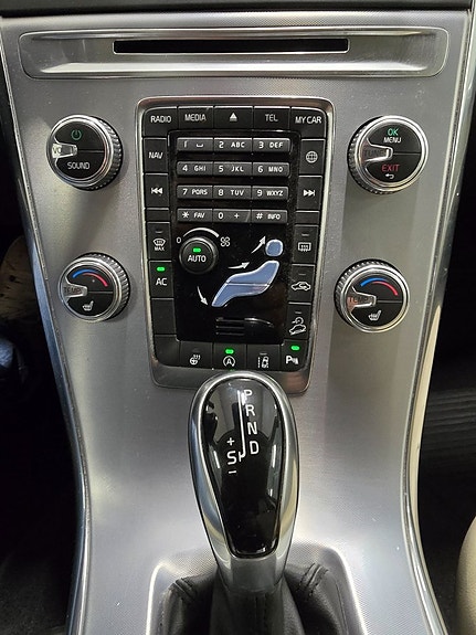 Volvo XC60 18 of 20