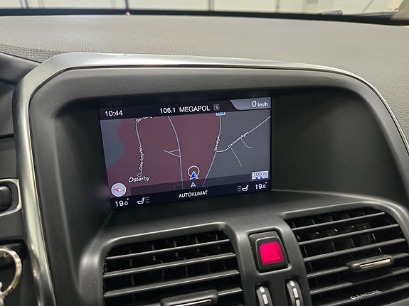 Volvo XC60 17 of 20