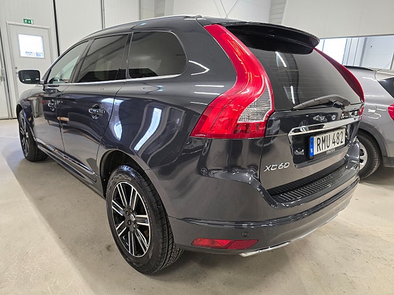 Volvo XC60 8 of 20