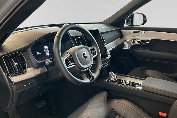 Volvo XC90 7 of 30