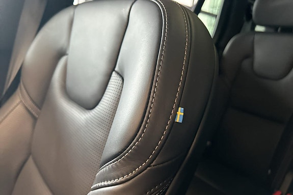 Volvo XC90 30 of 30