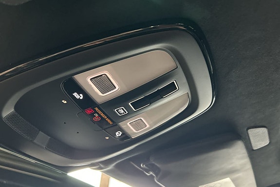 Volvo XC90 28 of 30