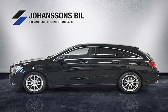 Mercedes-Benz CLA220 2 of 7