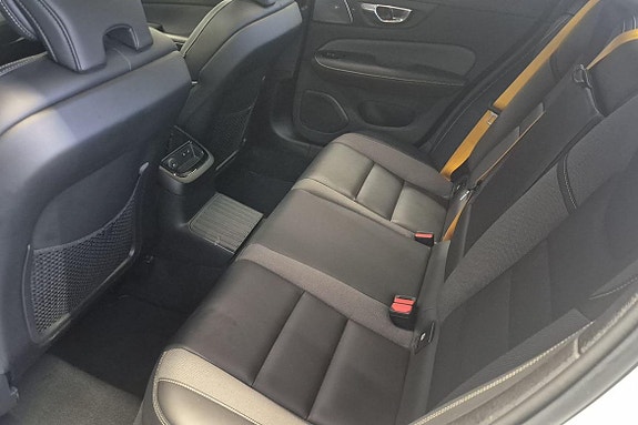 Volvo S60 25 of 30