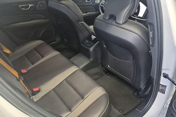 Volvo S60 18 of 30
