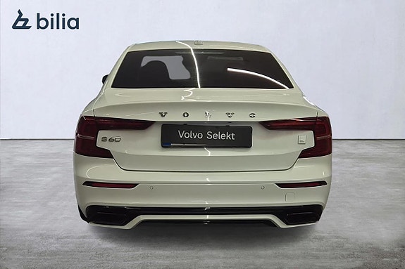 Volvo S60 10 of 29