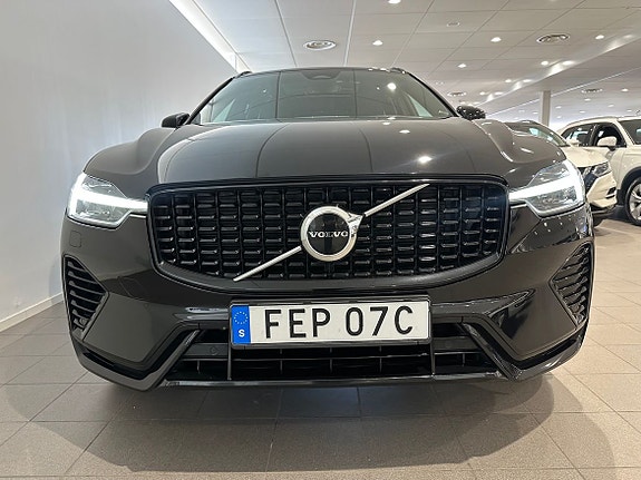 Volvo XC60 2 of 22