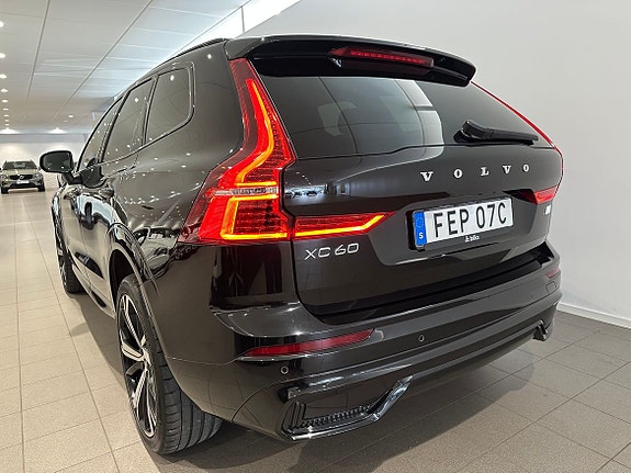 Volvo XC60 3 of 22