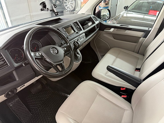 Volkswagen Caravelle 6 of 13