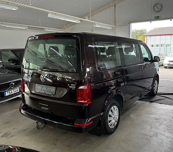 Volkswagen Caravelle 4 of 13
