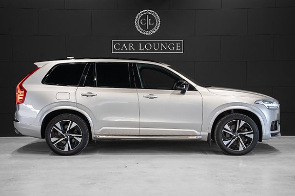 Volvo XC90 2 of 23