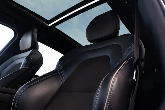 Volvo XC90 15 of 23
