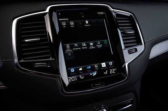Volvo XC90 18 of 23