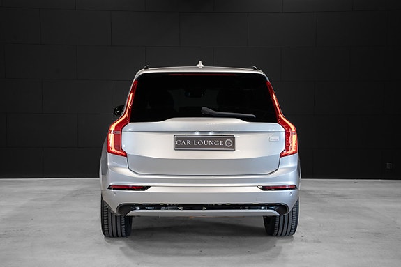 Volvo XC90 4 of 23