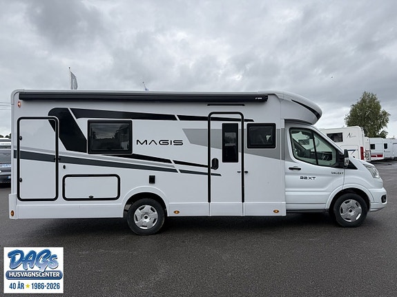 CI Magis 82 XT 3 of 20