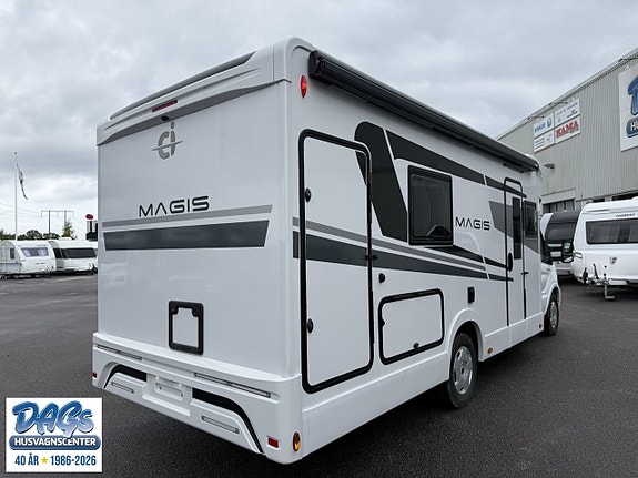 CI Magis 82 XT 7 of 20