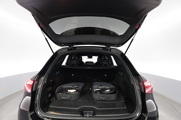 Mercedes-Benz GLC300 e 24 of 25
