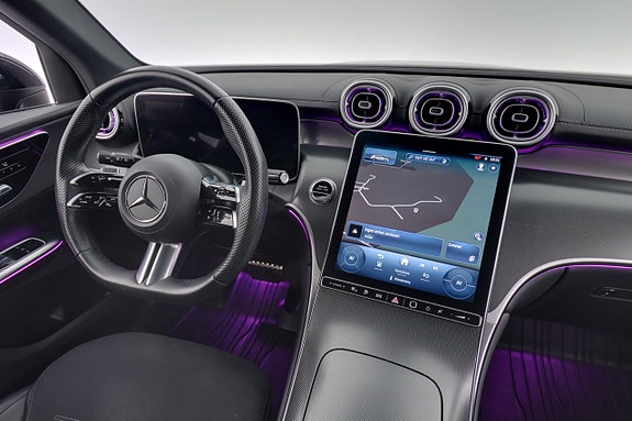 Mercedes-Benz GLC300 e 15 of 25
