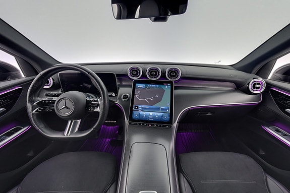 Mercedes-Benz GLC300 e 13 of 25