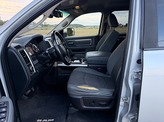 RAM 1500 7 of 10