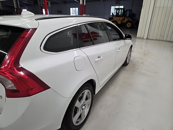 Volvo V60 6 of 10