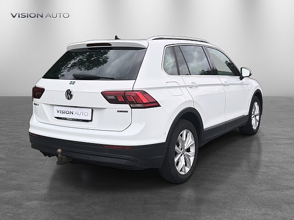 Volkswagen Tiguan 5 of 27