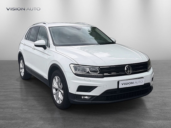 Volkswagen Tiguan 3 of 27