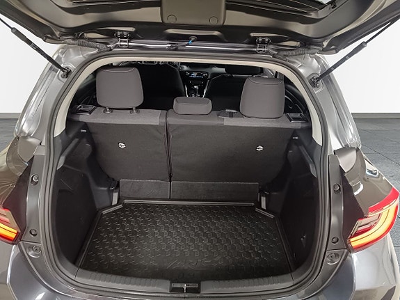 Toyota Yaris 11 of 17