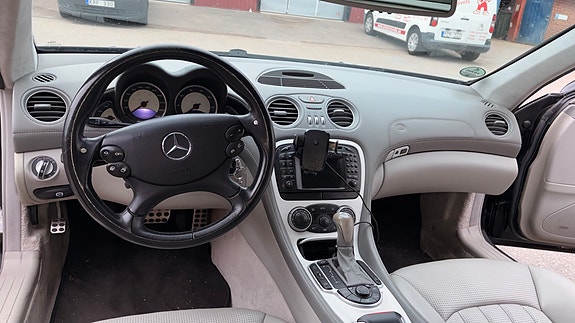 Mercedes-Benz SL55 9 of 12
