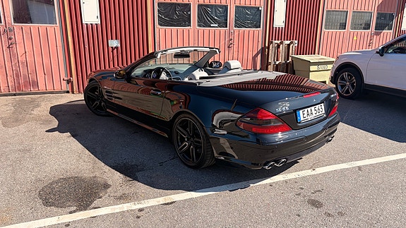 Mercedes-Benz SL55 4 of 12