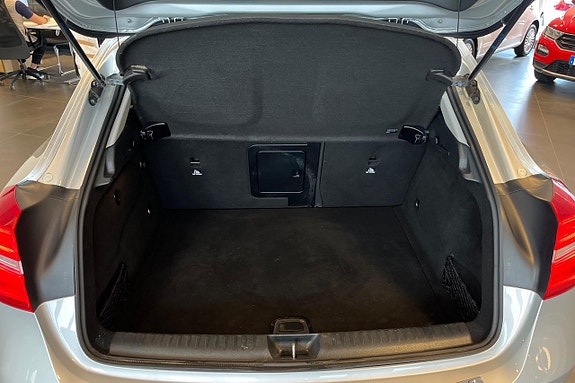 Mercedes-Benz GLA200 d 23 of 26