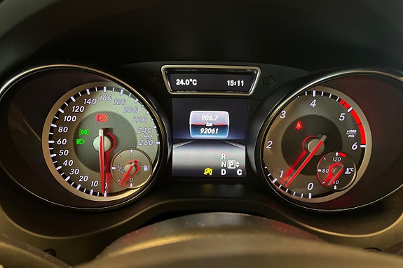 Mercedes-Benz GLA200 d 14 of 26