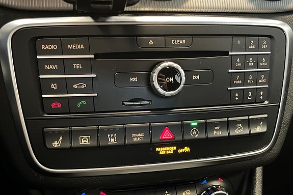 Mercedes-Benz GLA200 d 18 of 26