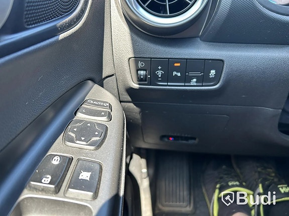Hyundai Kona 16 of 27