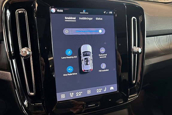 Volvo XC40 29 of 30