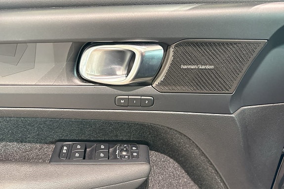 Volvo XC40 24 of 30