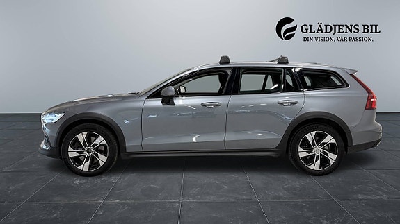 Volvo V60 Cross Country 4 of 28