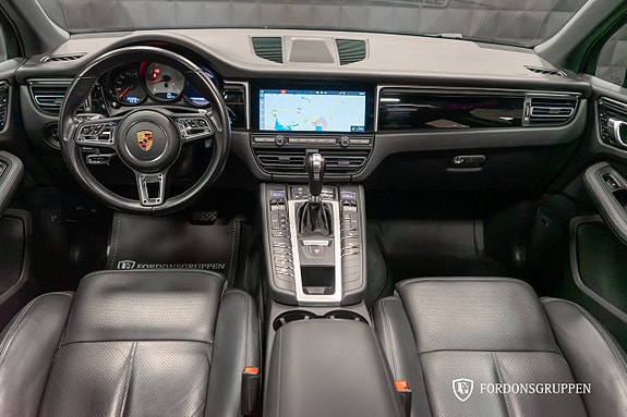 Porsche Macan S 19 of 24