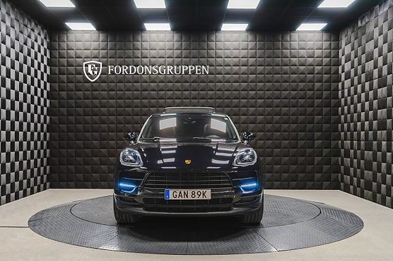 Porsche Macan S 11 of 24