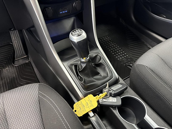 Hyundai i30 14 of 23