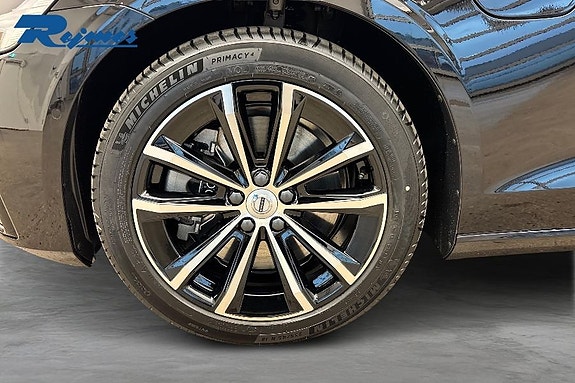 Volvo V60 8 of 21